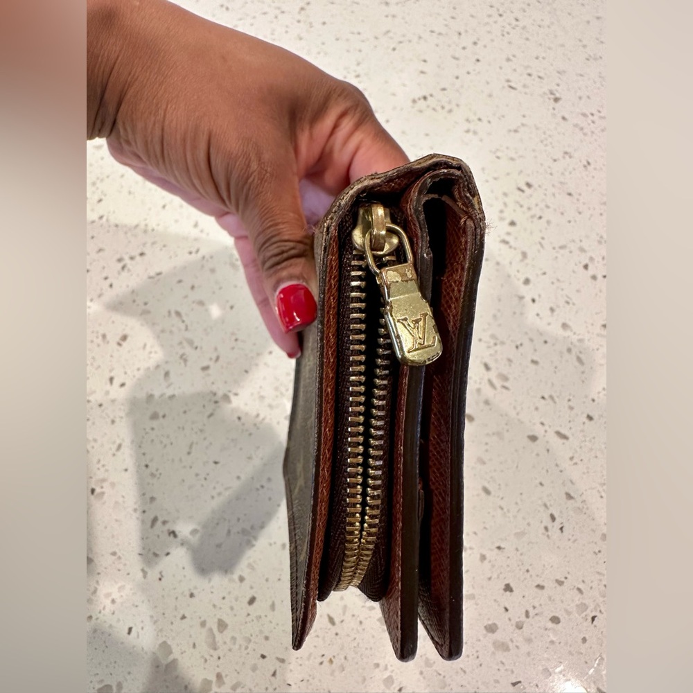 Louis Vuitton Compact Wallet - Picture 10 of 12